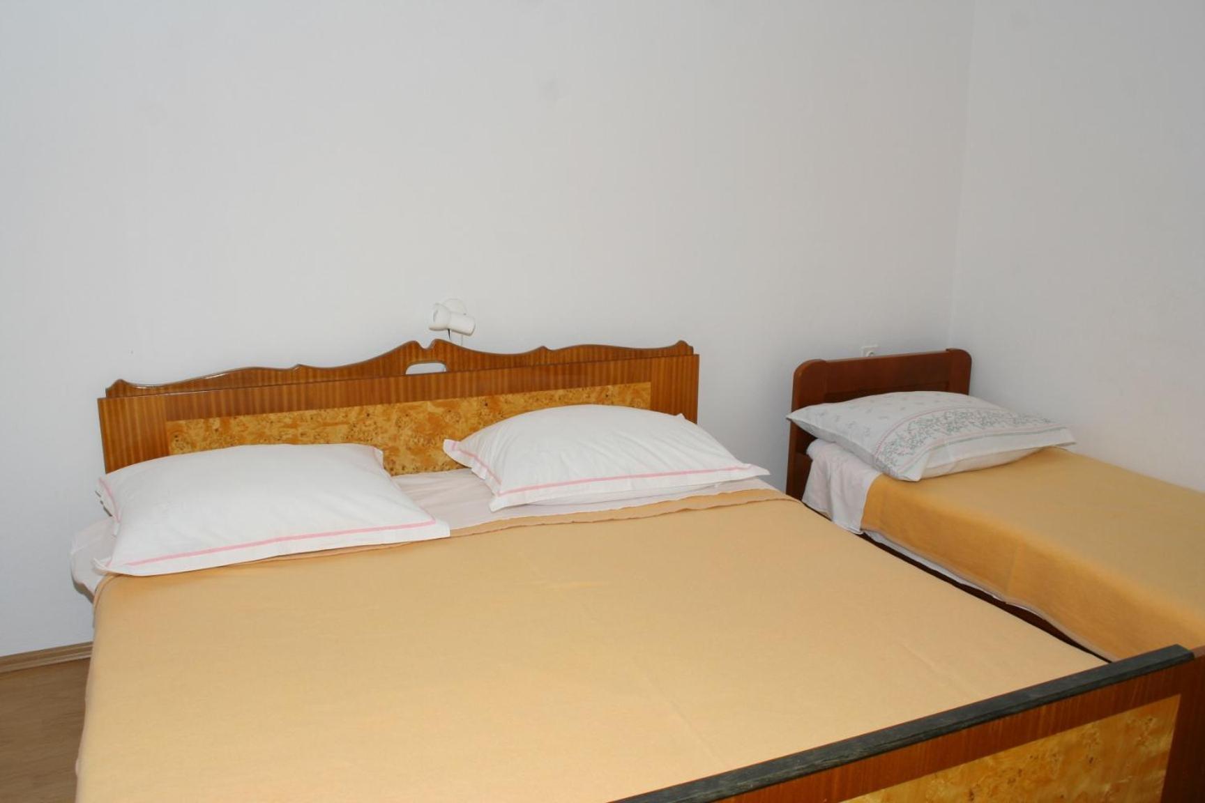 Apartments By The Sea Podgora, Makarska - 518 Bilik gambar